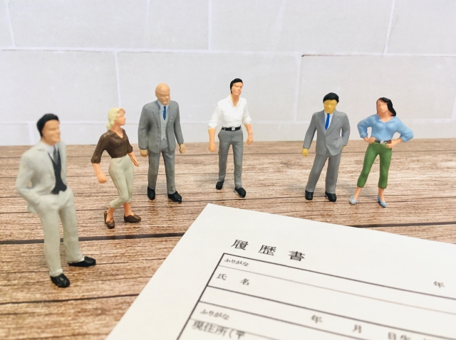 「オウンドメディアリクルーティングとは？新しい採用手法について解説」のアイキャッチ画像