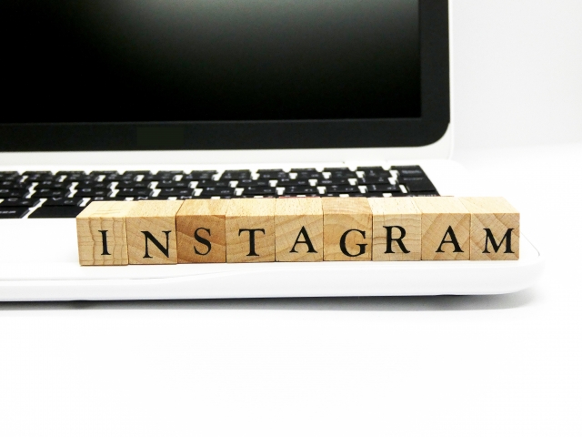 「【WEB担当者様必見】Instagram広告の種類や特長、課金システムについて」のアイキャッチ画像